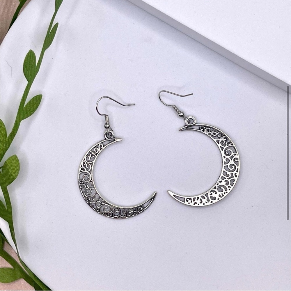 Silver Antique Crescent Moon Fashion Earrings - Picture 7 of 14